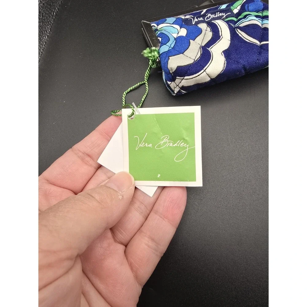 VERA BRADLEY MEDITERRANEAN BLUE KISSLOCK COIN PURSE - LIMITED EDITION - Picture 2 of 9